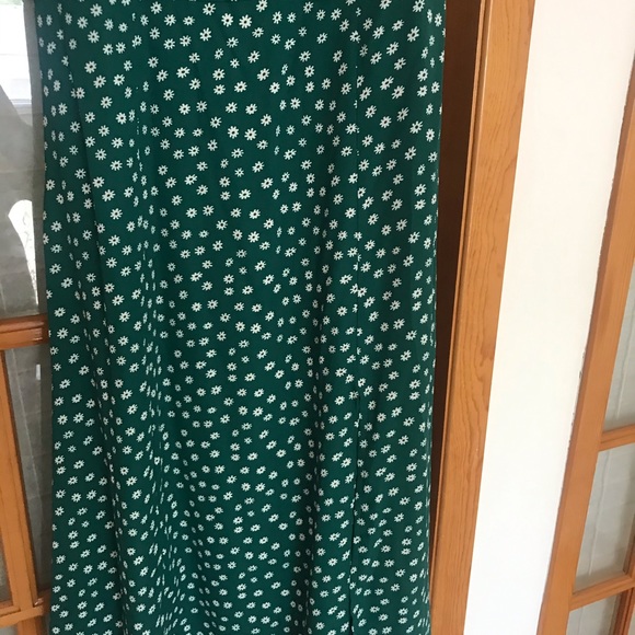 Green dress size L slit in front, lined,L - Picture 5 of 9